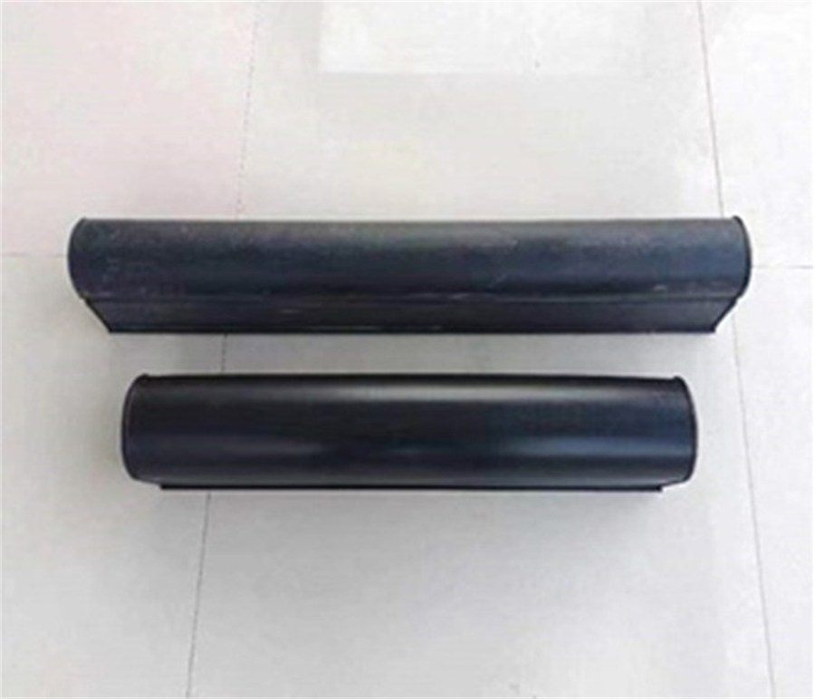 Two black bread pipes of different lengths