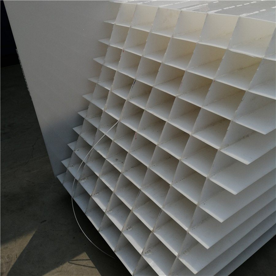 Inclined plate module cell detail