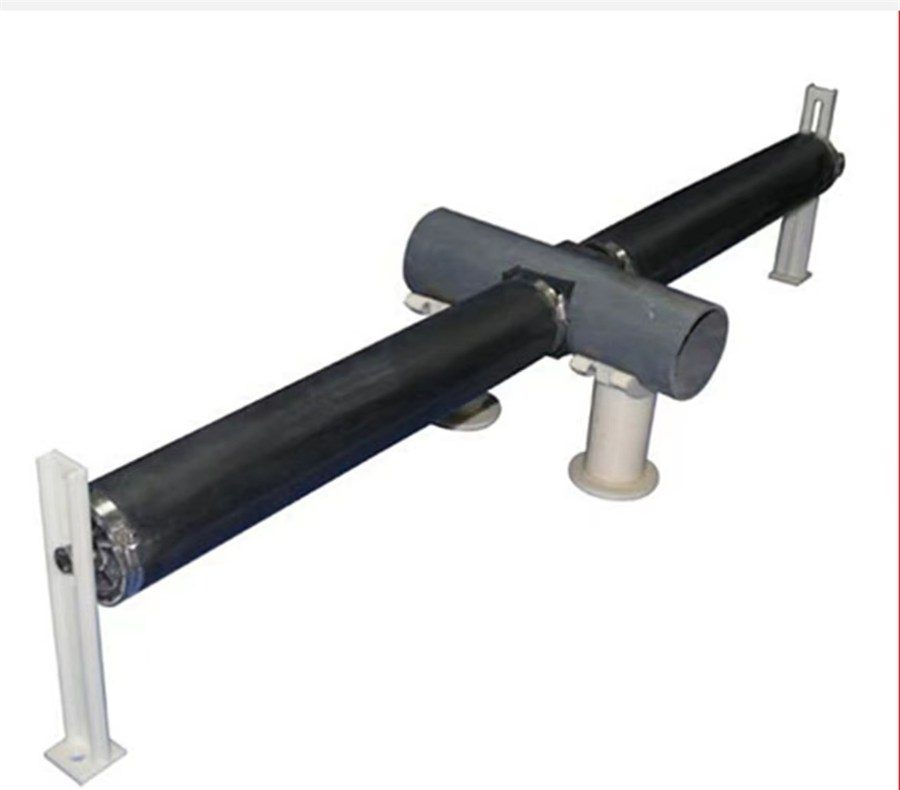 Tube aerators mounted on an air main assembly